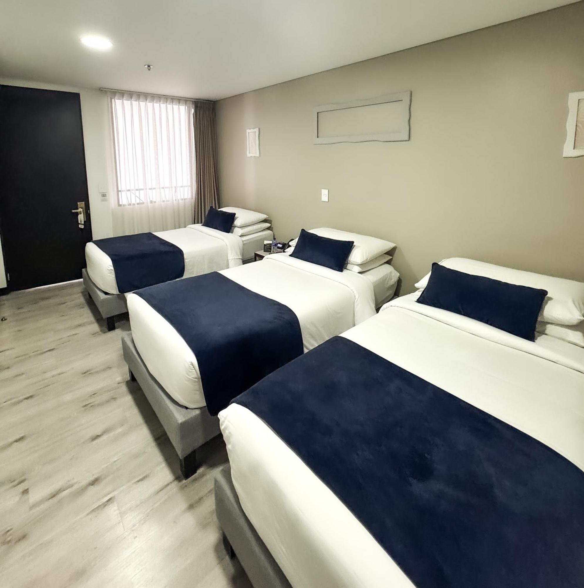 Hotel Wlh Silver Corferias Bogota Exterior photo