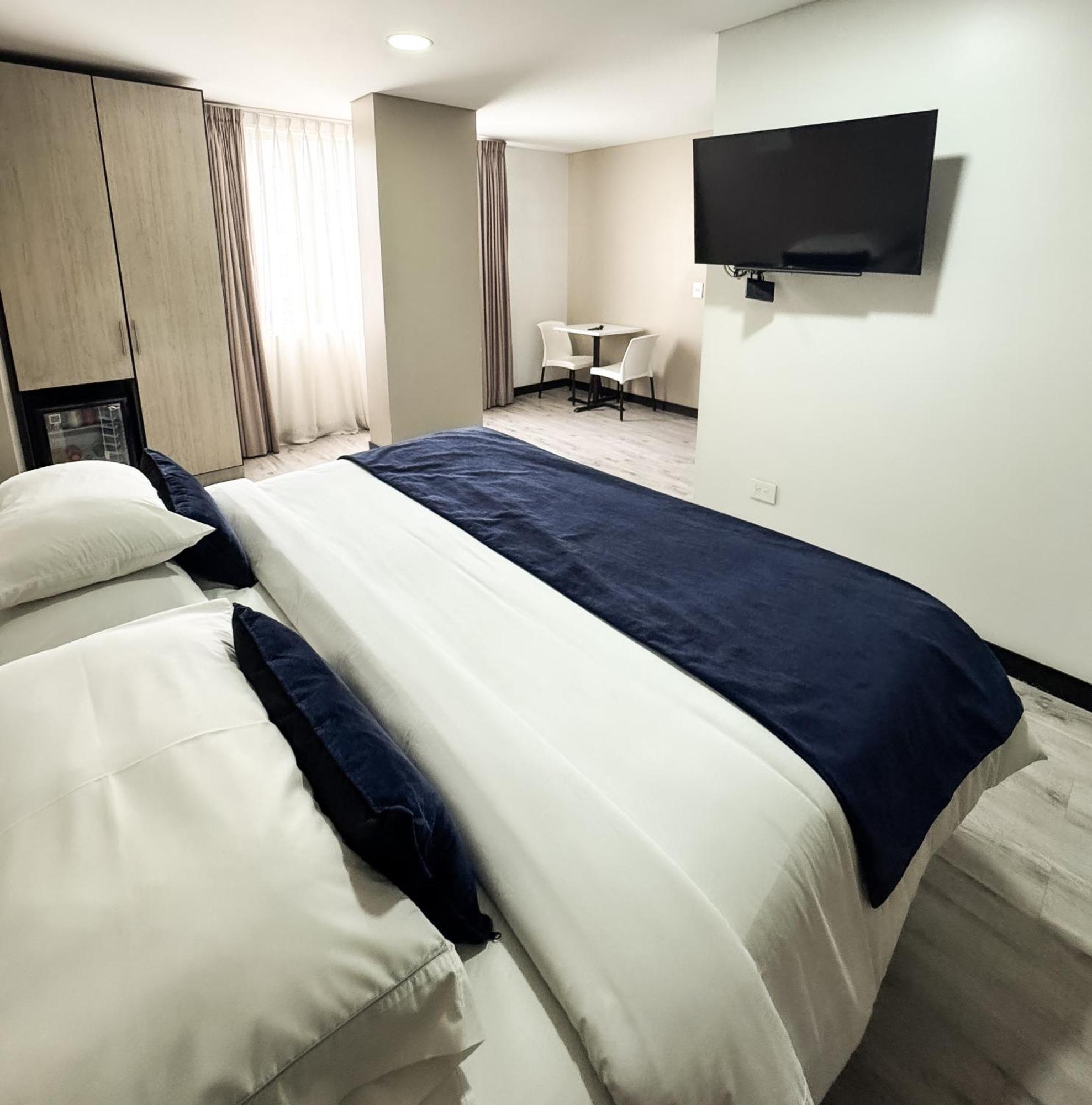Hotel Wlh Silver Corferias Bogota Exterior photo